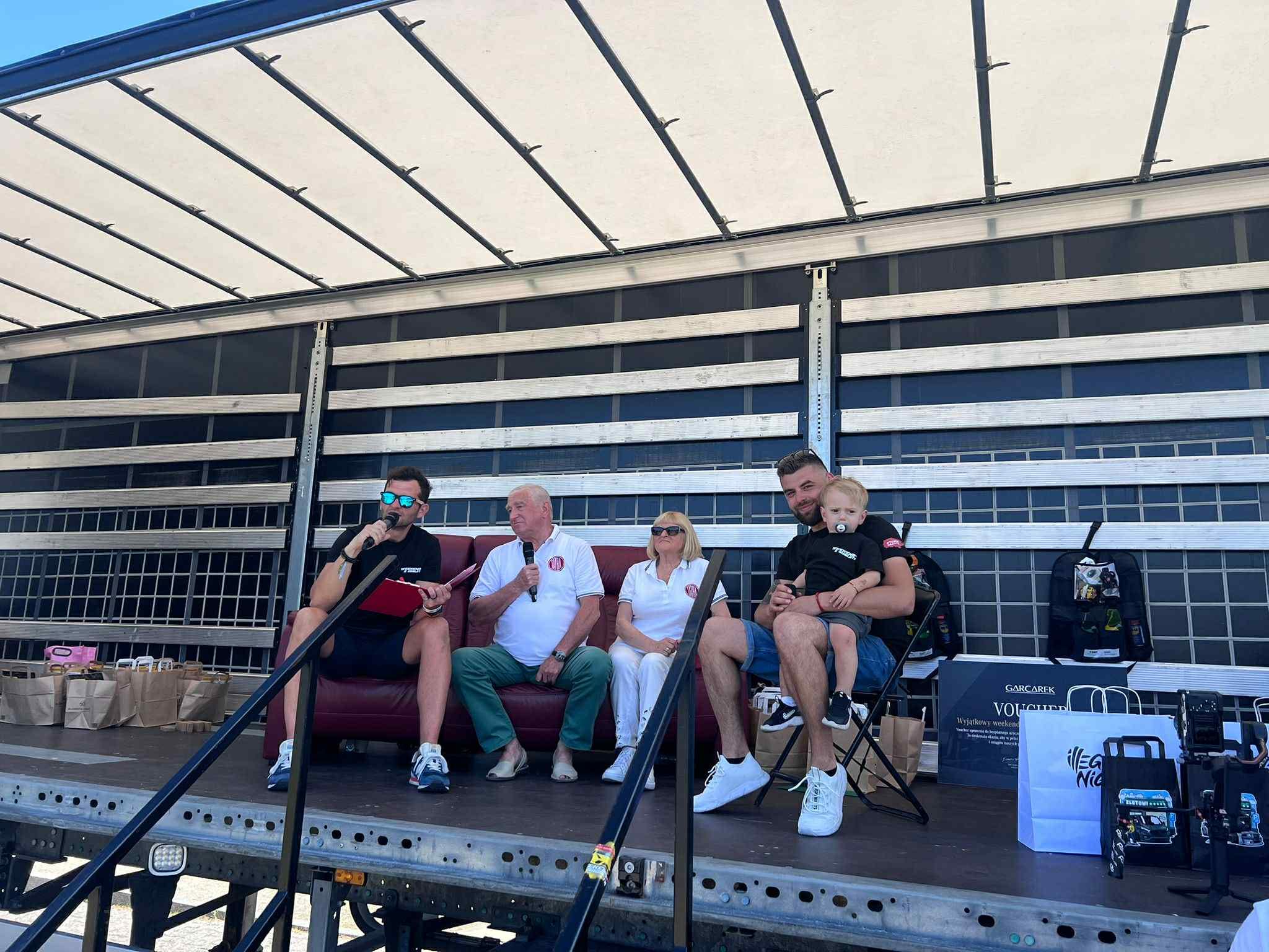 Wywiad z państwem Krystyną i Zdzisławem Siereckim-właścicielami Prywatnego Muzeum Samochodów Zabytkowych